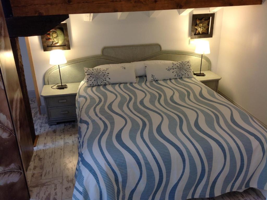Apartamentos Rurales La Villa De Piedra Cartes Pokój zdjęcie