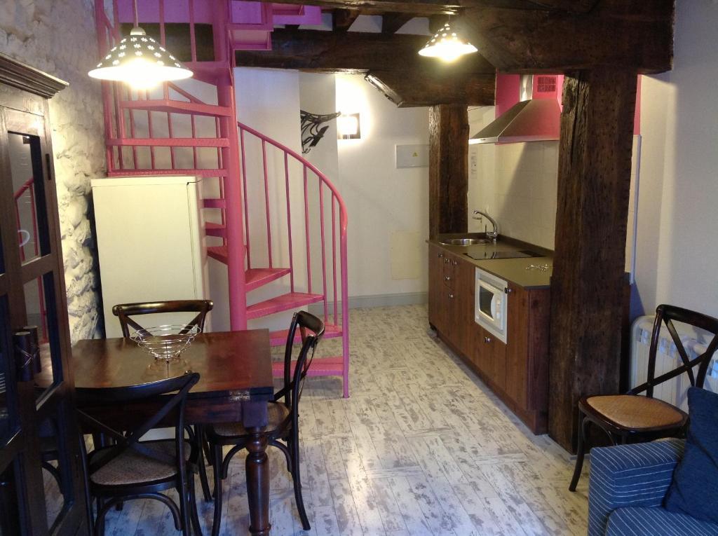 Apartamentos Rurales La Villa De Piedra Cartes Pokój zdjęcie