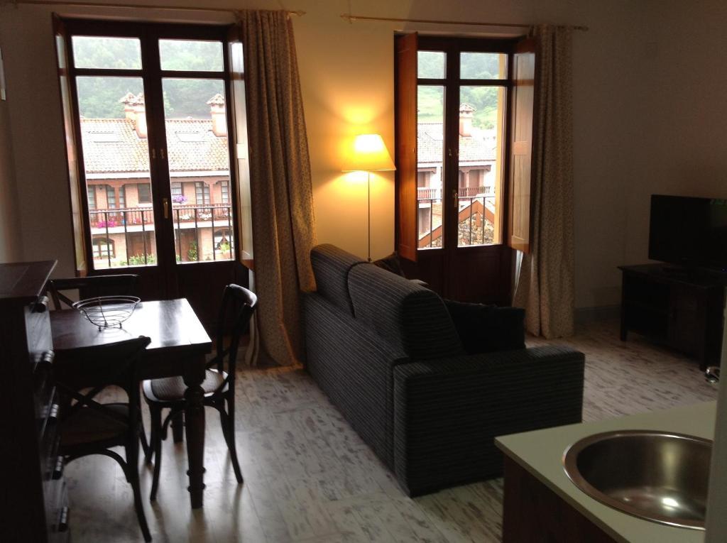 Apartamentos Rurales La Villa De Piedra Cartes Pokój zdjęcie