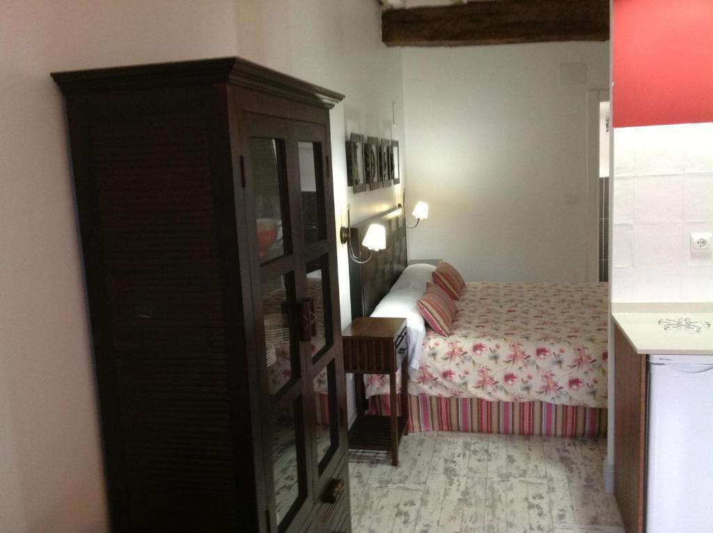 Apartamentos Rurales La Villa De Piedra Cartes Pokój zdjęcie